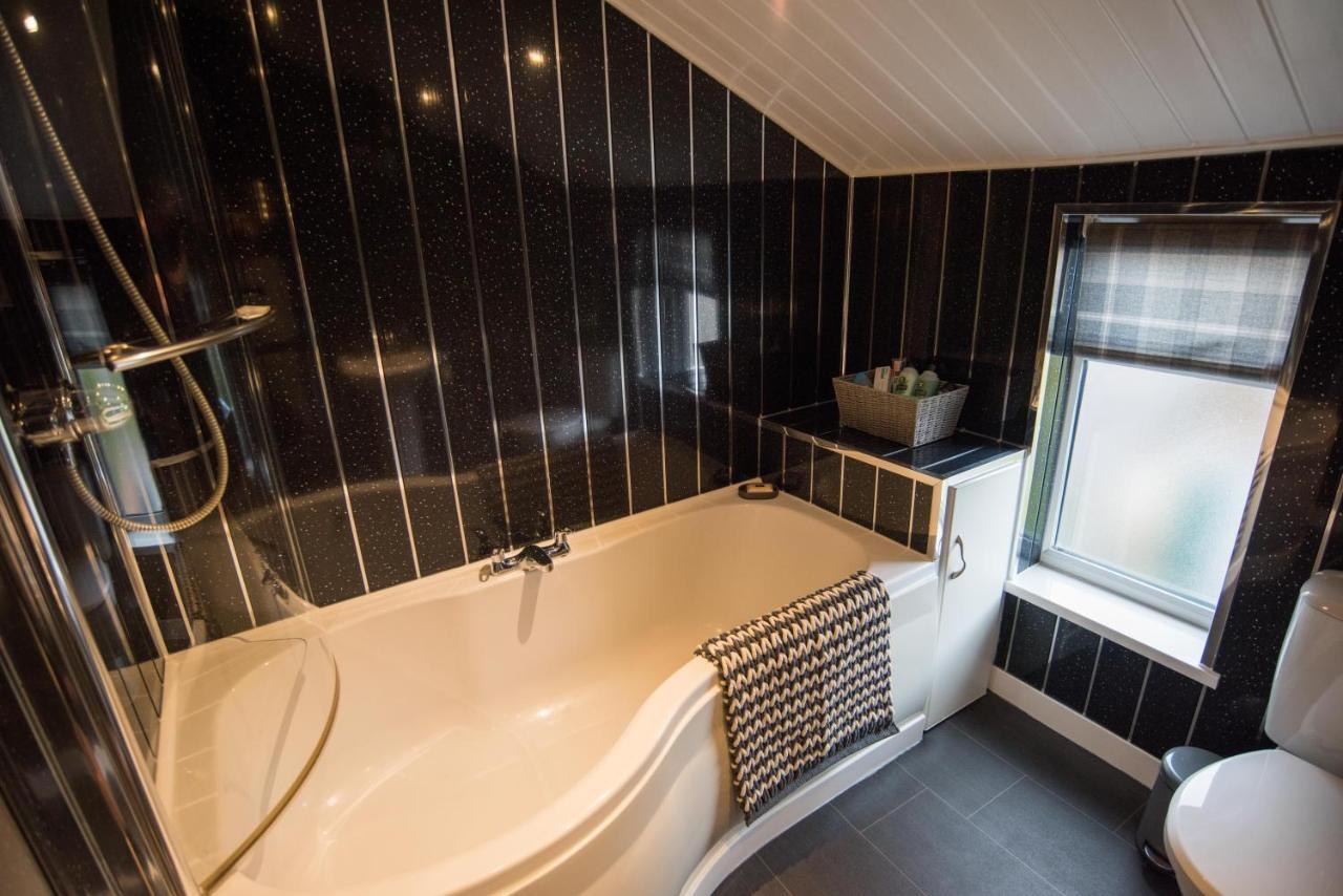 Madoc Brook Cottage Конуи Екстериор снимка